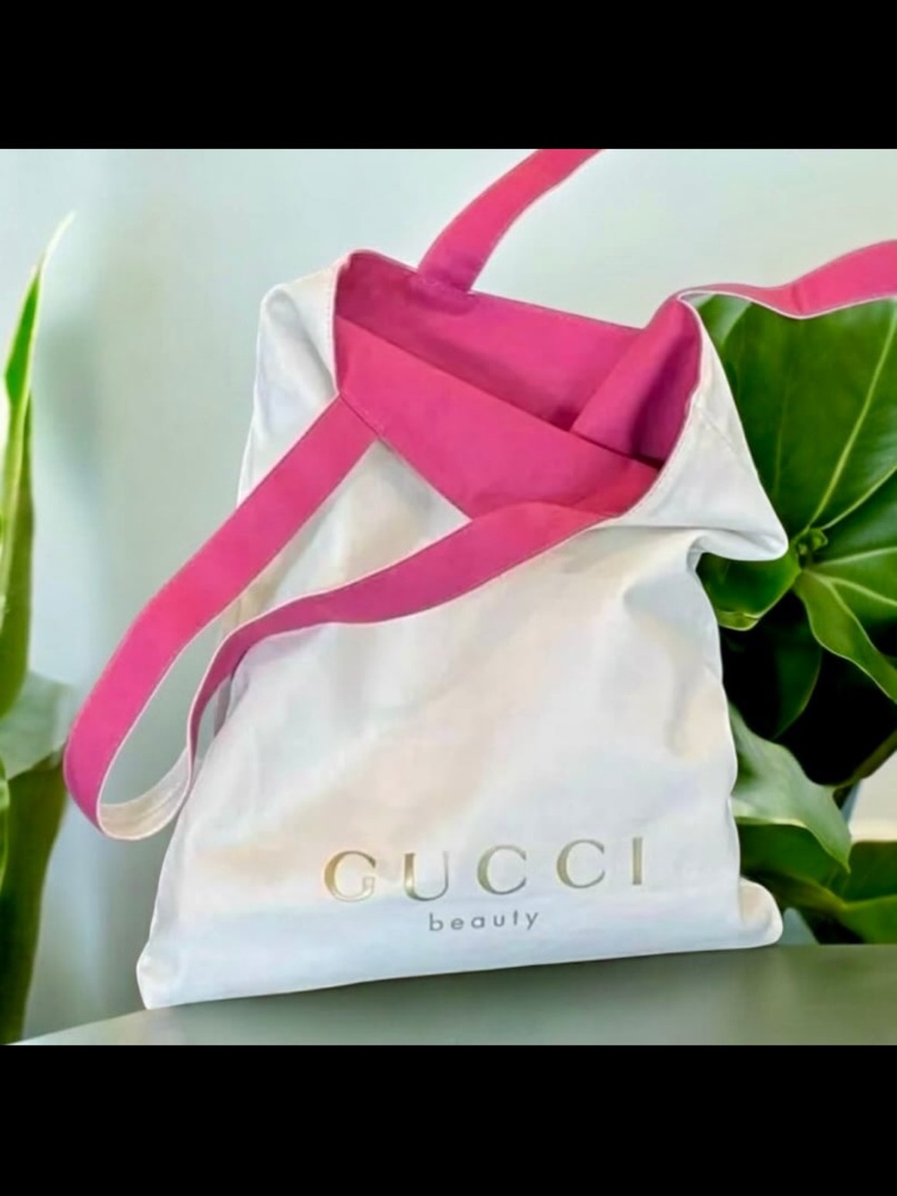 Gucci Tote Bag with Gold Logo - Picture 4 of 5